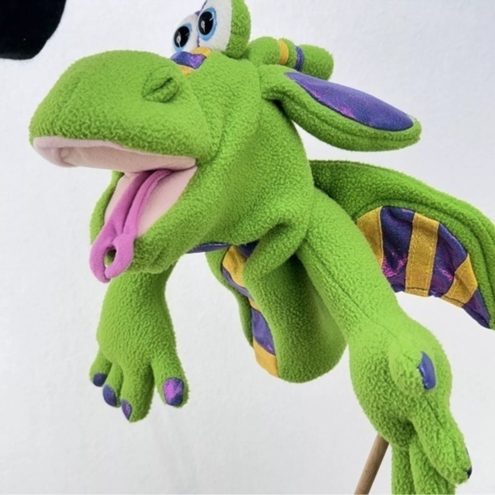 Melissa And Doug Smoulder The Dragon Puppet With Detachable Stick EUC